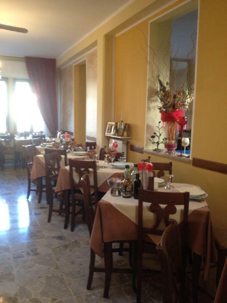 Hotel La Milanese Pietra Ligure Exterior foto
